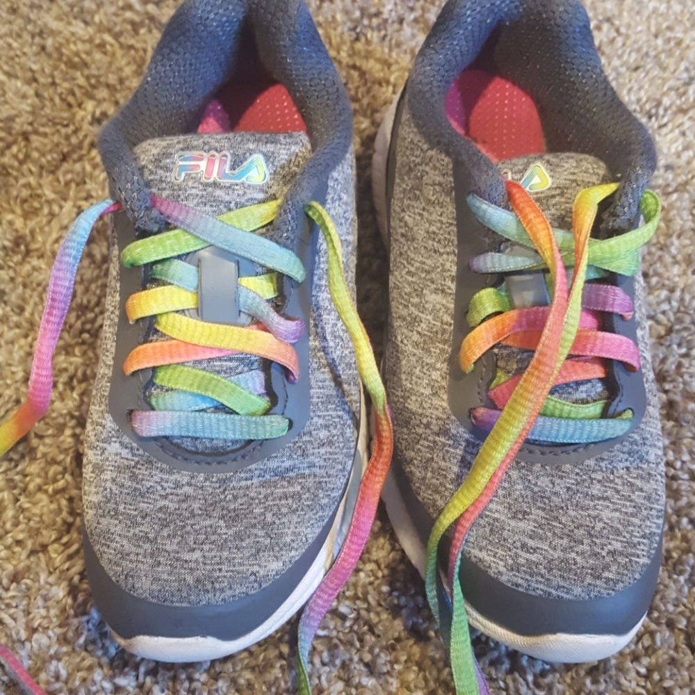 Little girls size 11 Fila tennis show! Like new!